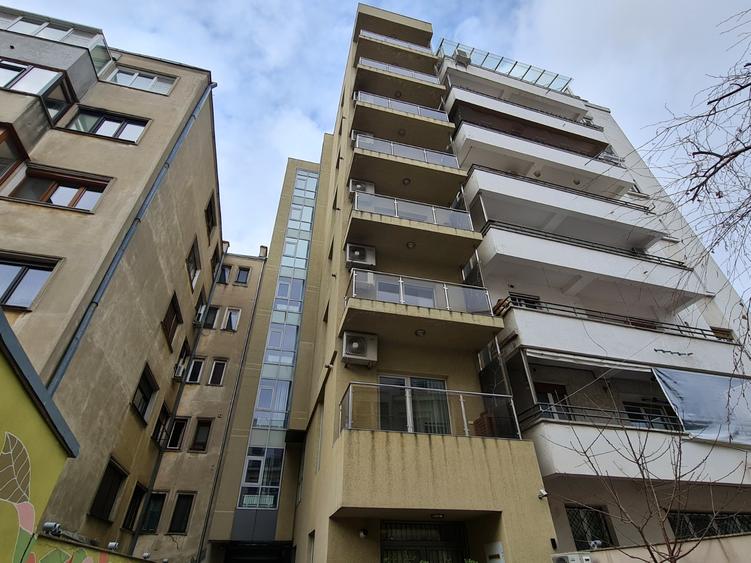 Spatiu birou - etaj 1 - Romana