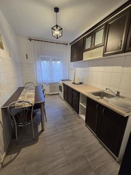 Apartament cu 2 camere de închiriat în Complexul Studențesc