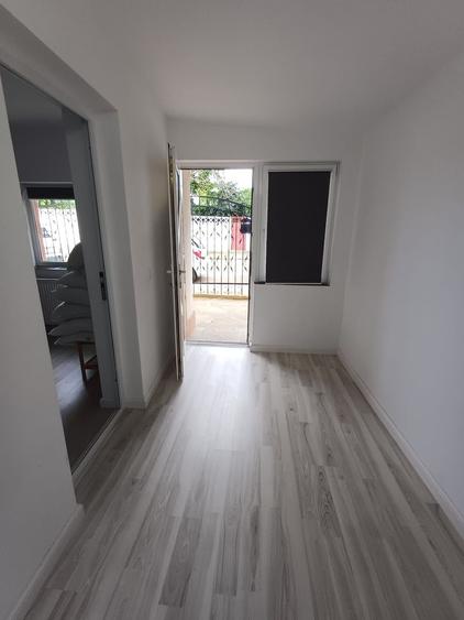 DELFINARIU CASA CU 3 CAMERE 130MP PRET 175000 EURO