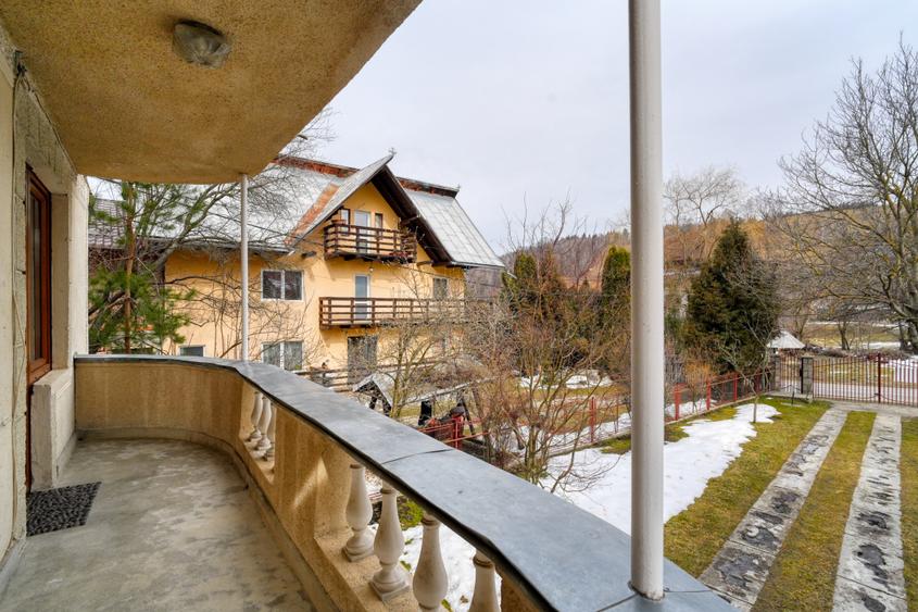 Proprietate deosebita, eleganta, generoasa, com. Bran, sat Simon, jud. Brasov