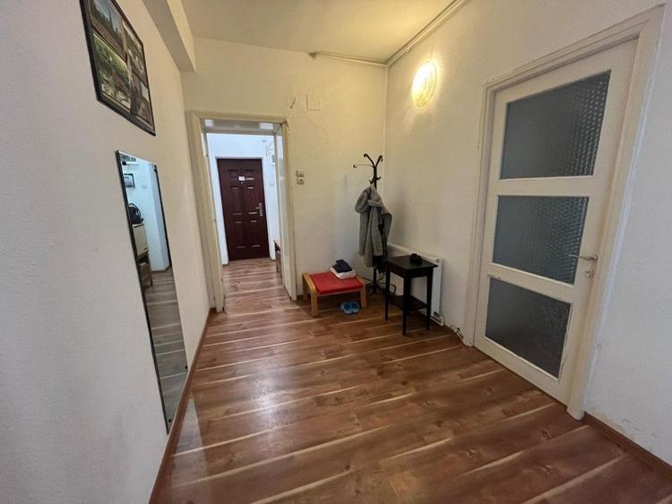 Apartament cu 3 camere cu vedere pe Regina Elisabeta / Ultracentral / Risc 1