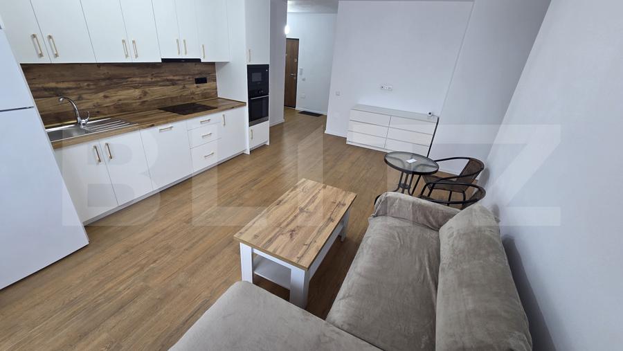 Apartament cu 3 camere, 65 mp, 2 băi și balcon, prima închiriere, zona Ampoi 3