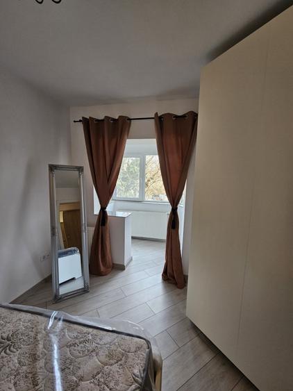 2 camere faleza nord etaj 1/4 centrala gaz termen lung