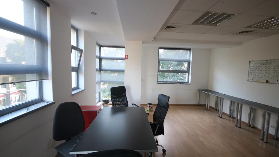 De inchiriat spatiu cu destinatie birouri,Complex studentesc