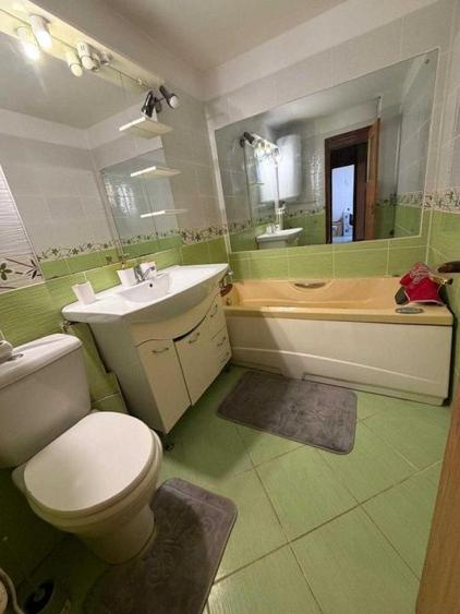 Apartament 3 camere-decomandat-zona Petre Ispirescu