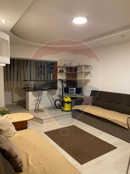Apartament 3 camere, spatios, zona Alfa