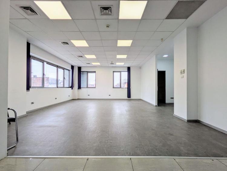Cladire mixta de birouri si spatii comerciale - Comision 0%