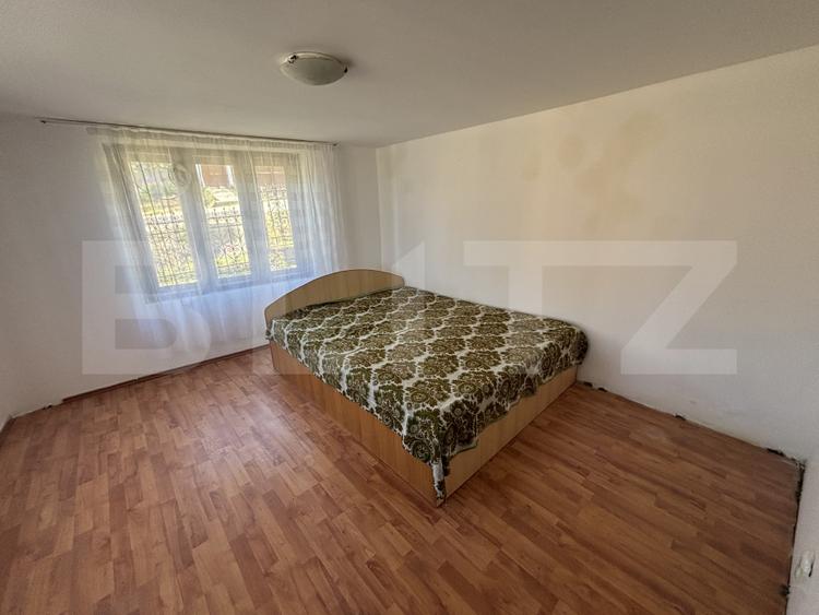 Casa de vanzare, zona linistita, in Recea