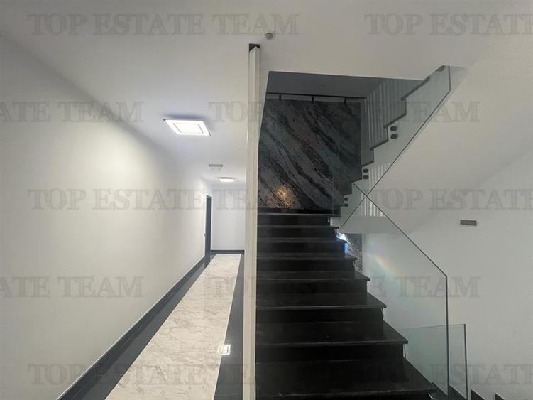 Apartament cu 3 camere si terasa, bloc Boutique, central, zona linistita
