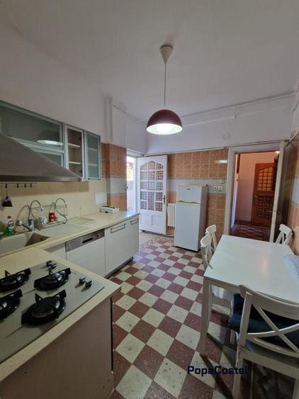 Piata Romana - Lascar Catargiu 3 camere etaj 3 in vila istorica, ideal birou