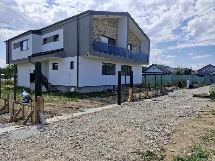 Duplex modern, 150 mp utili, pod de 40 mp și teren 500 mp | Jucu de Mijloc