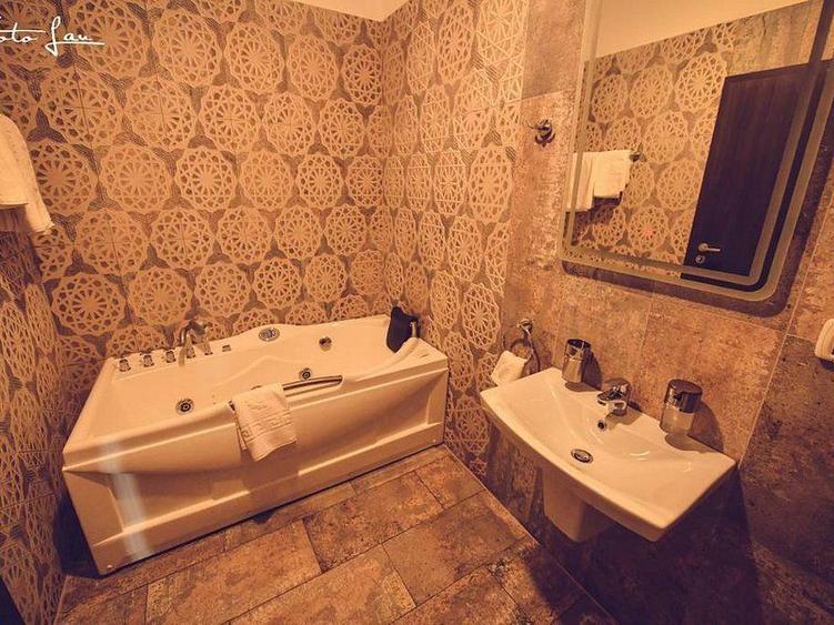 Hotel Renovat - Functional - Luxury