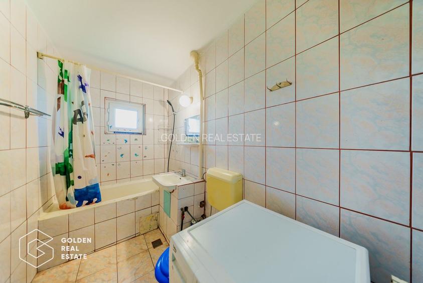 Apartament 3 camere, decomandat, Confectii, comision 0% - 12