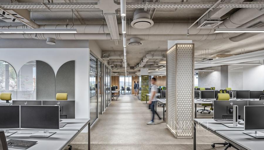 Spatiu servicii in cladire de birouri 440 m2 finisat la CHEIE, Europa