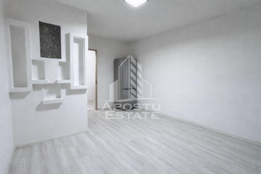 Garsoniera , etaj 4/4, zona Sagului