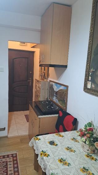 Inchiriez cameră de cămin/garsonieră