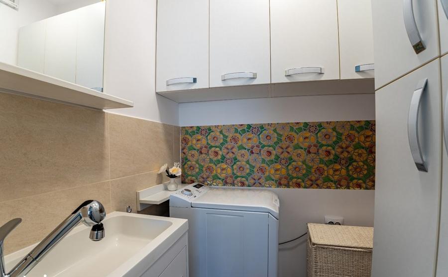 Apartament 3 camere mobilat si utilat modern intrare Racadau