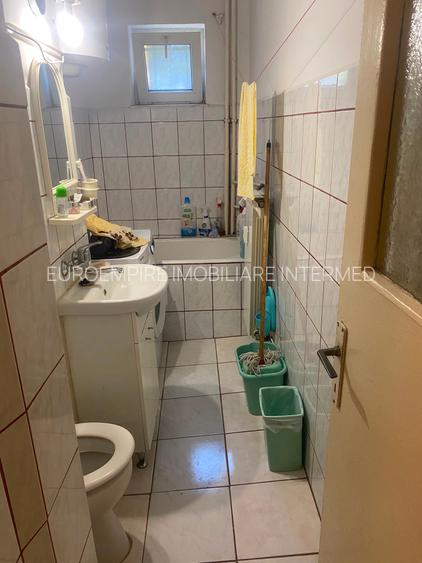 Apartament 2 camere de vanzare zona KM 4-5 - 6