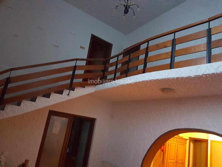 ViLA de LUX  cu un DESIGN deosebit in centrul orasului Nadlac - 14