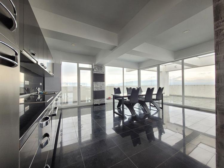 Penthouses de inchiriat, 200 mp. utili + 60mp. terasa - Mihai Viteazu