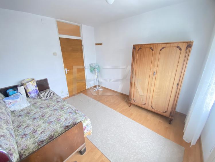 3 camere-Etaj 2 din 4- 82,07 mp- decomandat-Petre Ispirescu