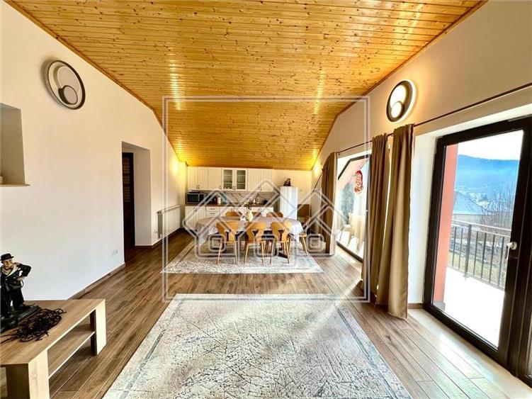 Casa de vanzare in Cisnadioara - 450 mp utili, garaj, teren 900 mp