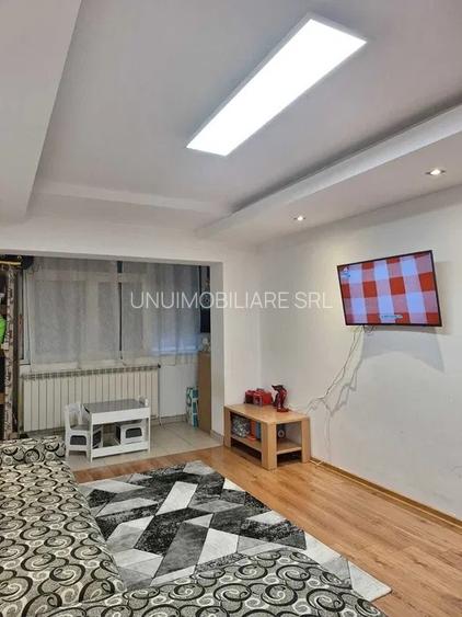Apartament 3 camere - etaj -4/4- 71 mp  - 66500 euro - 2