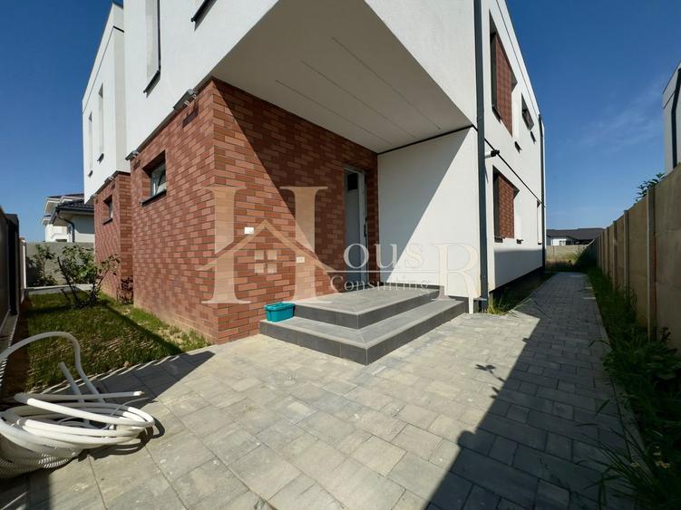 Duplex finalizat despartit prin casa scarii cu 3 bai si design morden !