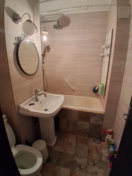 Apartament 4 camere-semidecomandat-zona Drumul Taberei