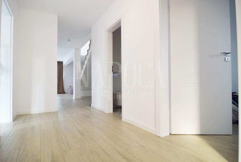 Casa 5 camere de vanzare in Floresti