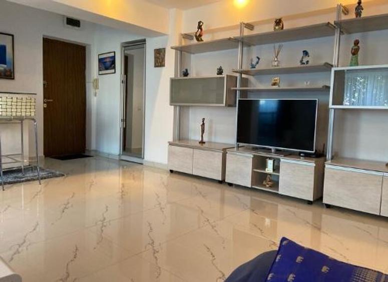 Unirii,Metrou,bl.reabilitat,decomandat,et.3/8,mobilat,utilat complet,balcon,AC,