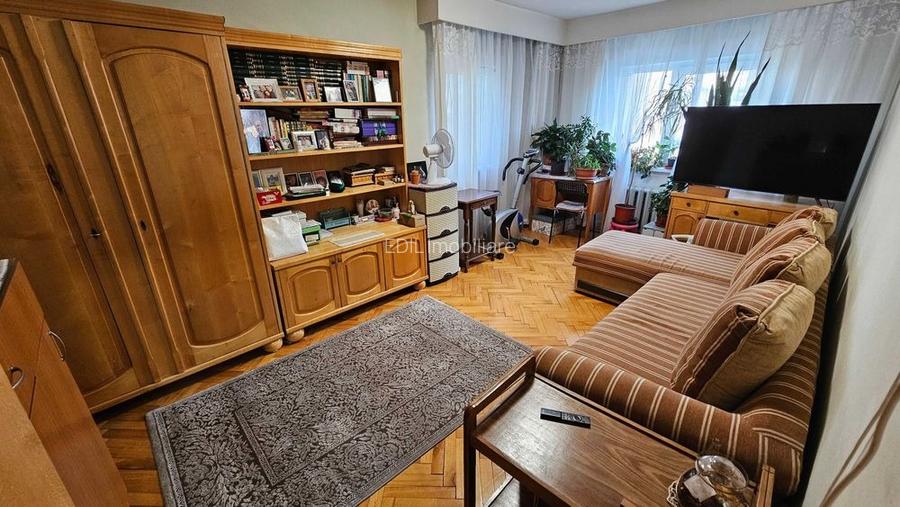 Apartament cu 4 camere Manastur , zona Big , et 5/8 - 2