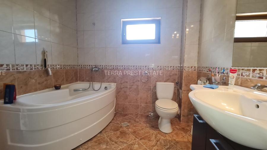 Vila impozanta in zona linistita la 15 minute de capitala! - 29