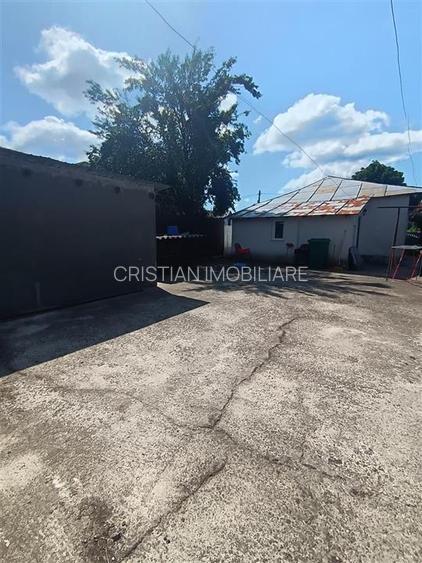 Casa foarte bine intretinuta, zona Cazasu - 9