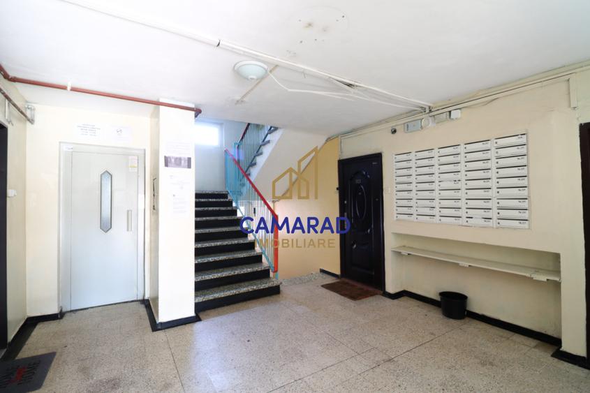 Apartament cu 3 camere de vânzare - Titan - Piata Minis
