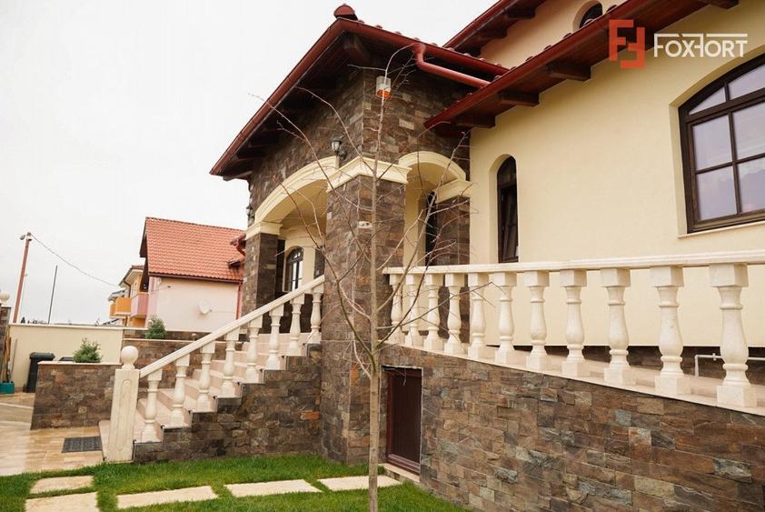 Proprietate unicata in stil clasic in Mosnita Noua - ID V7206