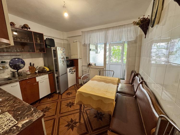 Apartament 2 camere, 47 mp, zona Craiovita Noua