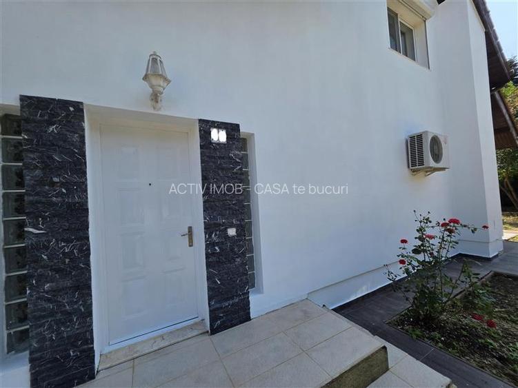 Vila cu piscina - Pipera - 5 camere - 3 bai - 218mp - 900mp teren