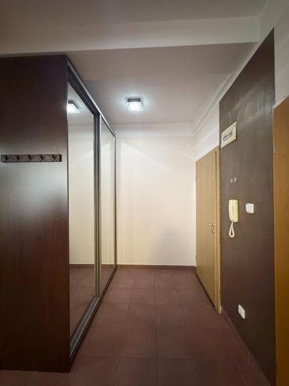Apartament 3 Camere - 600 euro - Zona Girocului