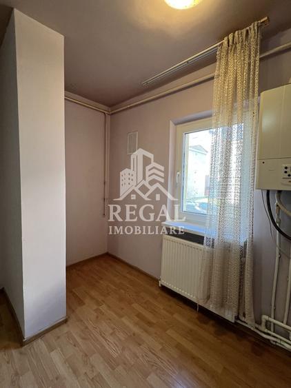 Apartament 4 camere de vânzare – Micro 5 | Etaj 1 | 80 mp