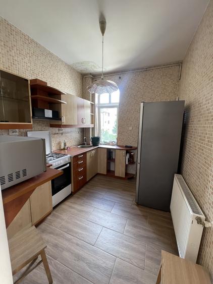 Apartament în vilă interbelică | Etaj 1 | Terasă + pivniță 15 mp | Zona Cașin