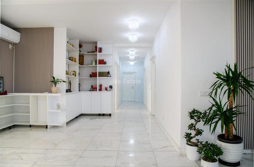 Casa intr-o zona linistita cu garaj si teren-1091 mp - 5