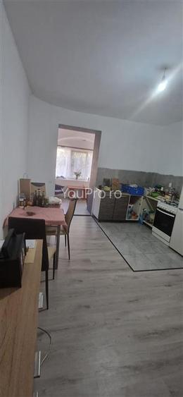 Decomandat 2 Camere / Curte Comuna cu Loc de Parcare / Zona Traian - 12