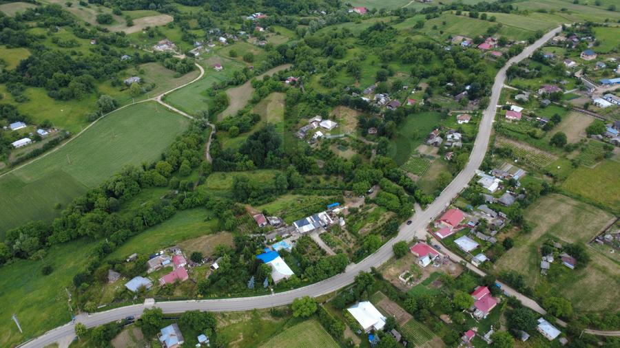 Gospodarie cu anexe si piscina cu 2 Ha teren + 20 Ha teren extravilan compancte