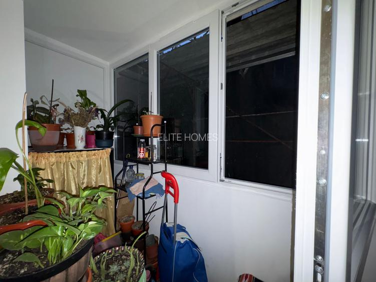 Apartament cu 2 camere în proces de reabilitare - Bulevardul Lacul Tei