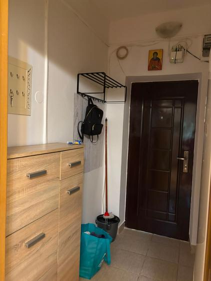 Garsoniera de vanzare zona Cet
