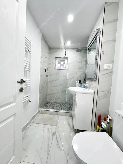 Apartament cu o cameră, LA CHEIE, în cartierul Siderurgiștilor Vest.