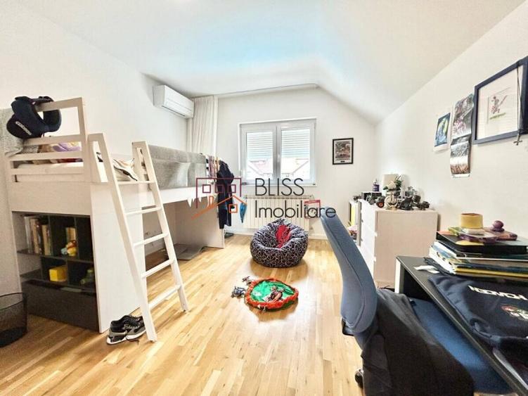 Vilă individuală cu 7 camere, piscină și grădină