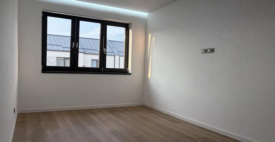 Apartament 3 camere | 110 mp utili | Curte proprie | Cetate
