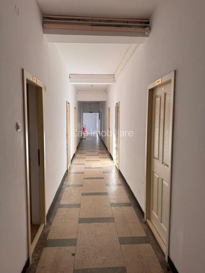 Cladire birouri / spatiu comercial - 584 mp  - Comision ZERO - 8